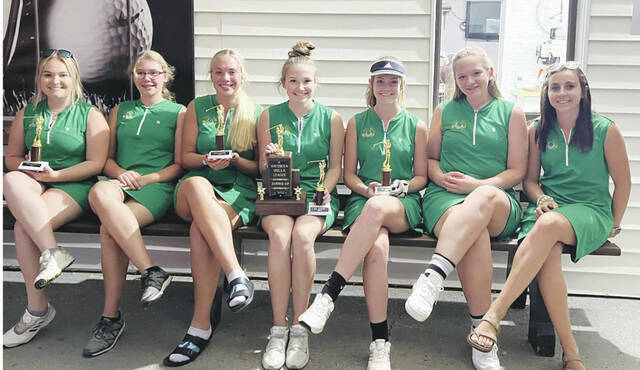 The West Union Lady Dragons placed second overall in the 2022 SHAC Girls Golf Tournament. (Photo courtesy of the Southern Hills Athletic Conference)