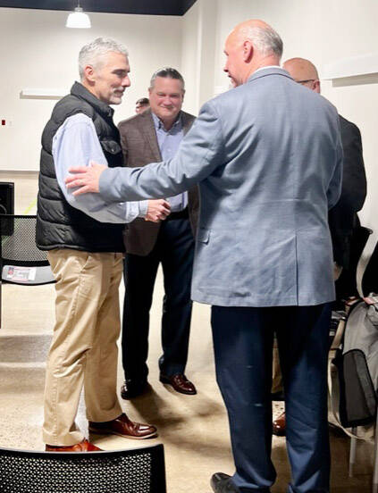 130333858_web1_Dick
Sheriff Candidate Kenny Dick, left, shakes hands with Congressional Candidate Charles Tassell at the January 25 candidate forum. (Photo by Shery Larson)