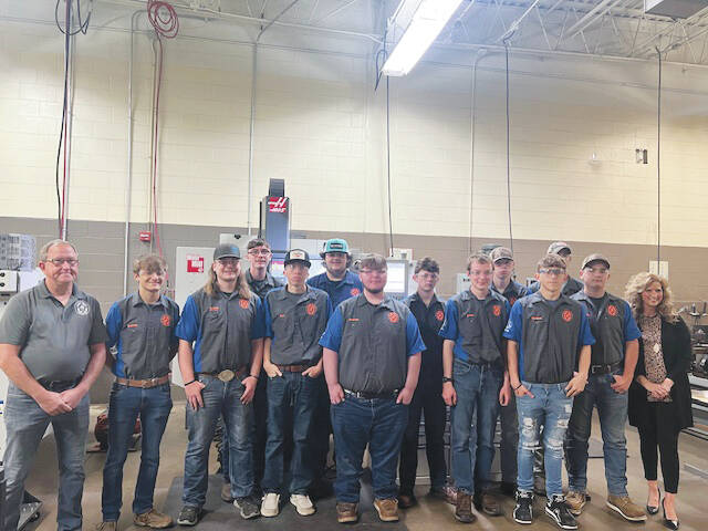 130807932_web1_MEP-1
From left, Roy Cooper, Boston Crawford, Jace Cooper, Matthew Leonard, Gavin Kerr, Kaden Kennedy, Braydon Hoskins, Cameron Clark, Kevin Shreve, Noah Roads, Jordan Thomas, Riley Blythe, Elijah Gaffin, and Charissa Gardner. (Photo by Sherry Larson)