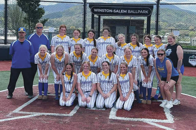 131420175_web1_MHSSoftball
The Manchester Lady Greyhounds made their now annual trip to Pigeon Forge, Tennessee to complete in the Cal Ripken Experience. (Photo provided)