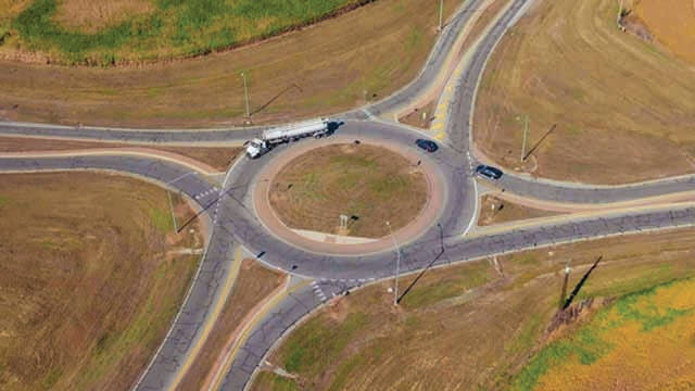131792624_web1_Roundabout