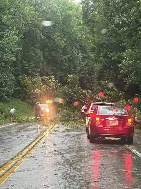 125 at the top of Blue Creek Hill (Submitted by Pauletta Reed Staker)
                                (Submitted by Jamie Neal)