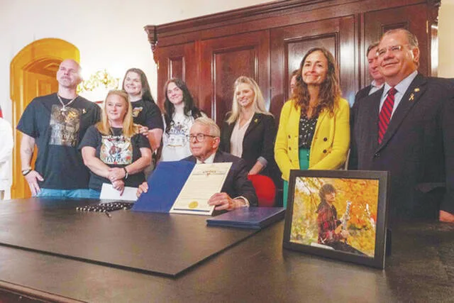 DeWine announces new Navigator Program to help families with children diagnosed with cancer